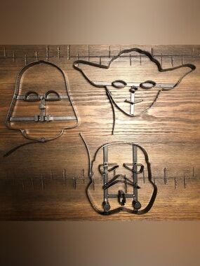 Williams Sonoma Set of 3 Star Wars Metal Cookie Cutters - Black Brand new